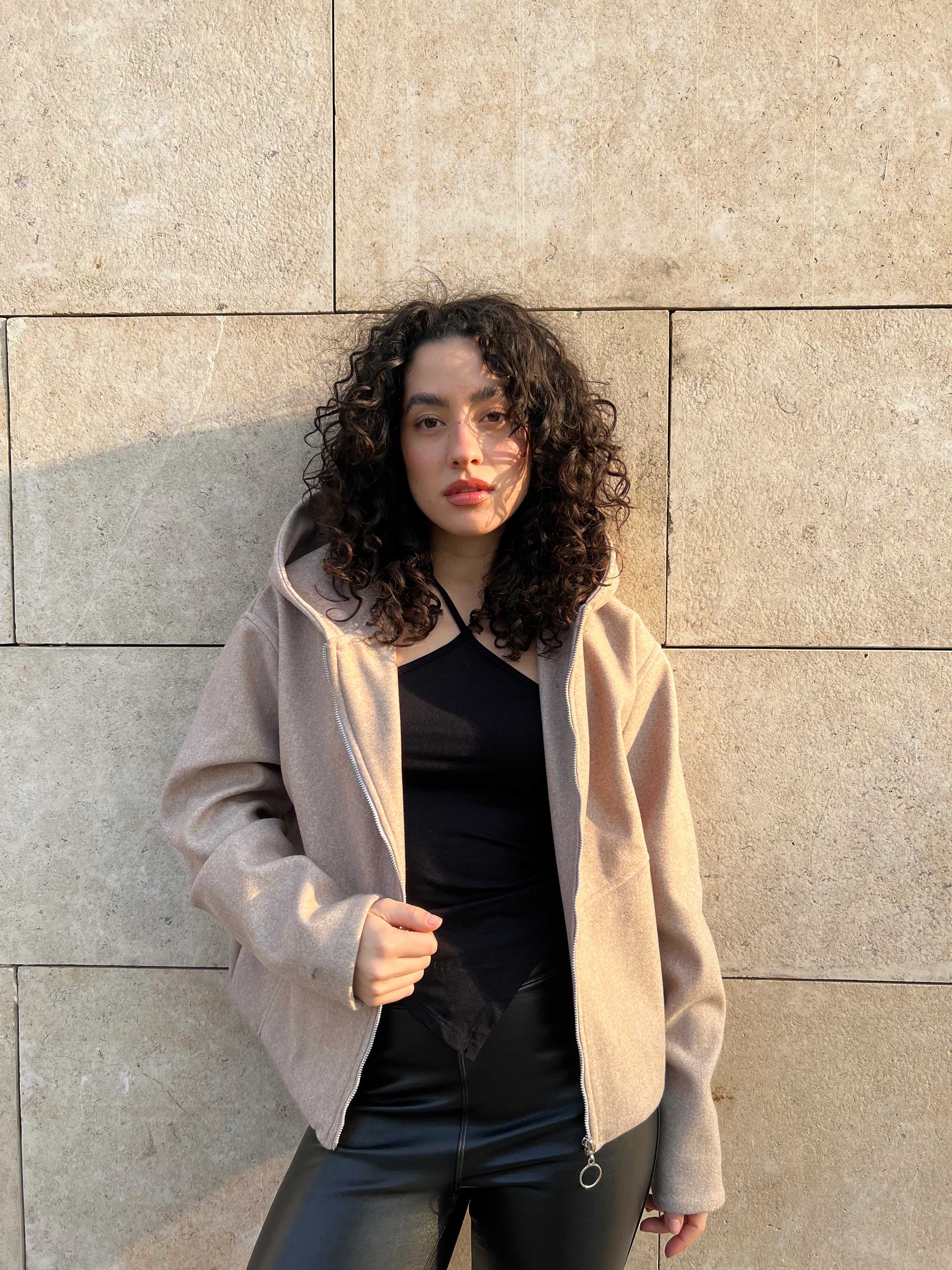 Snug Oversized In Taupe