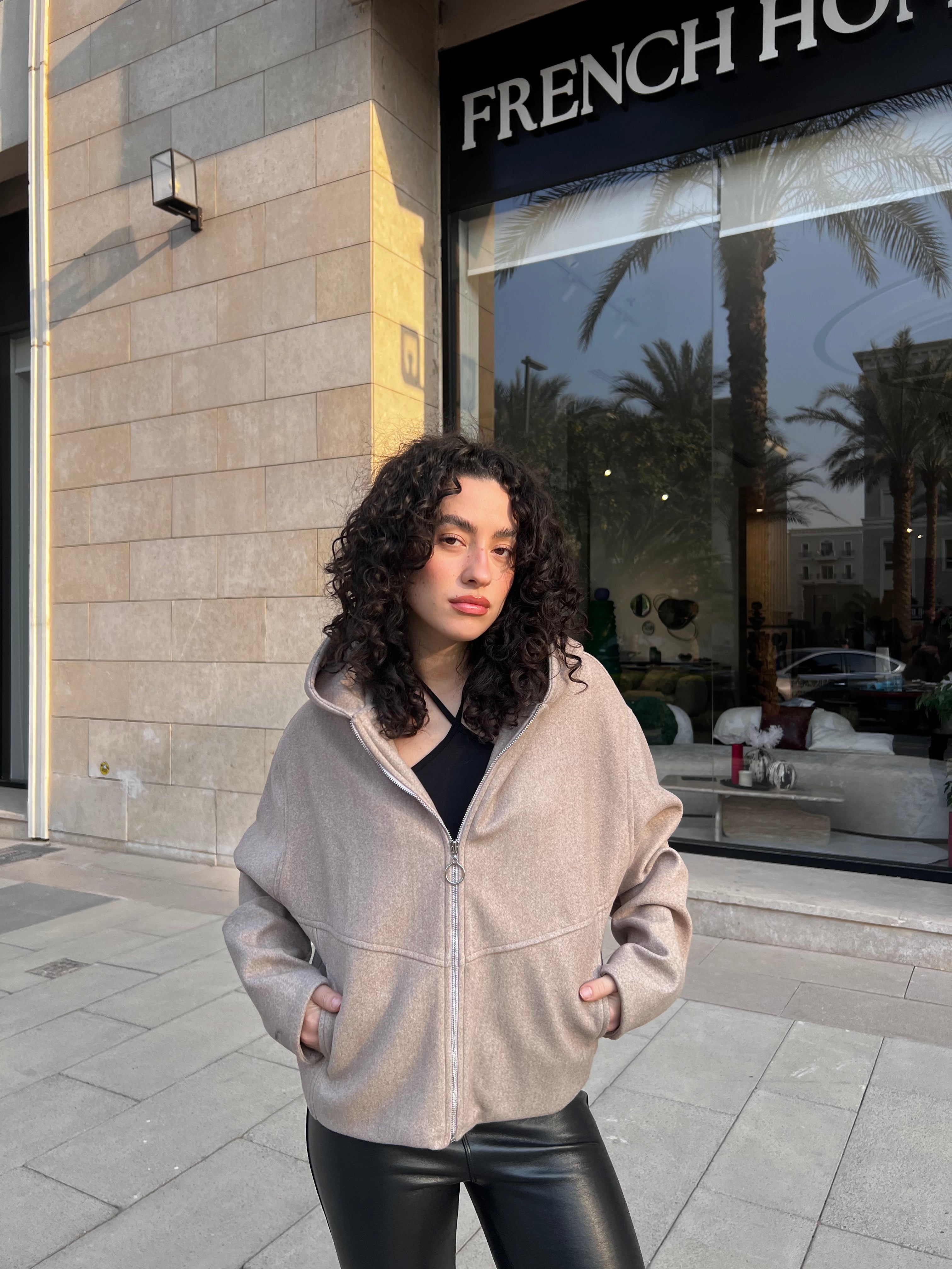 Snug Oversized In Taupe