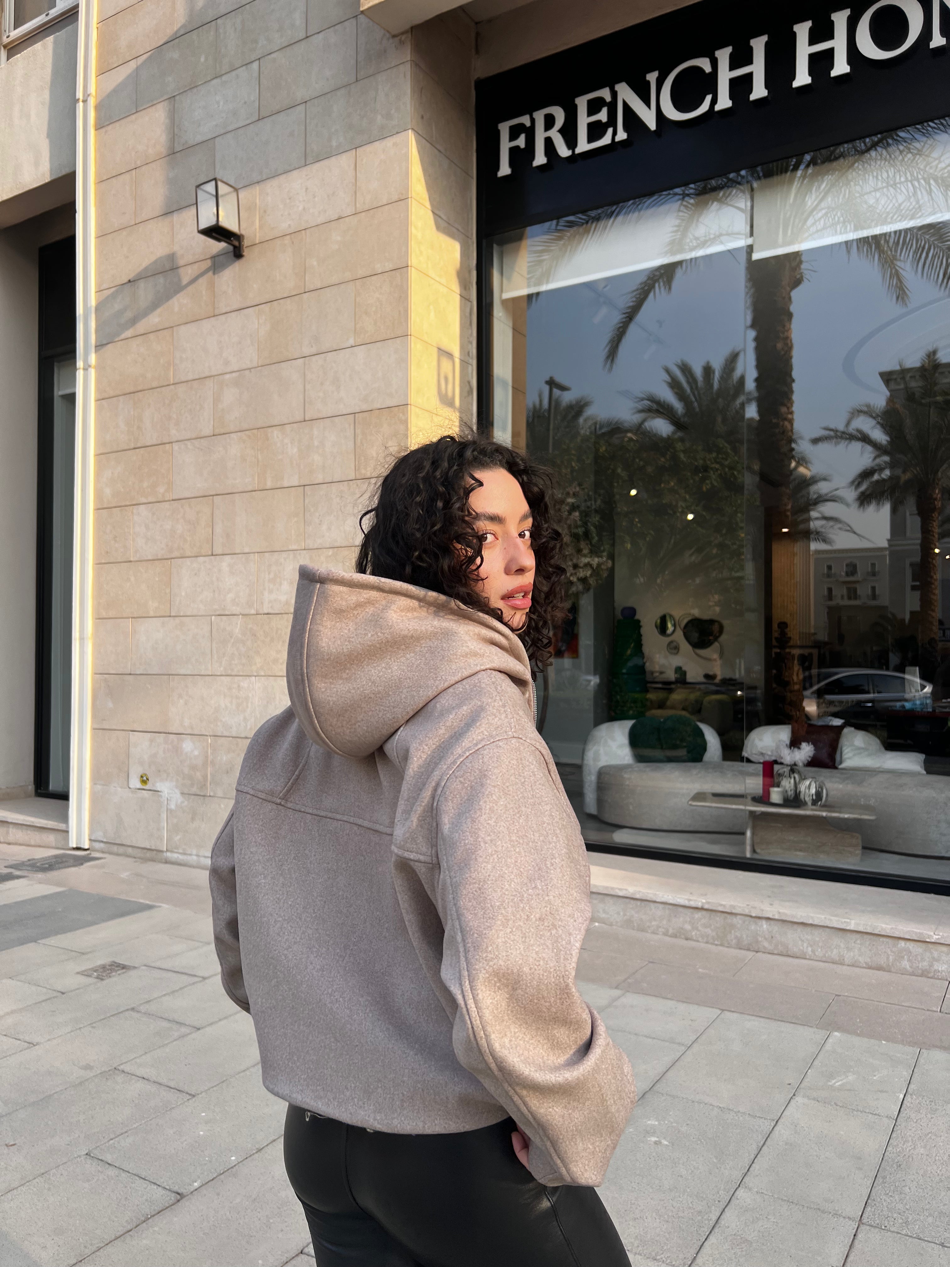 Snug Oversized In Taupe