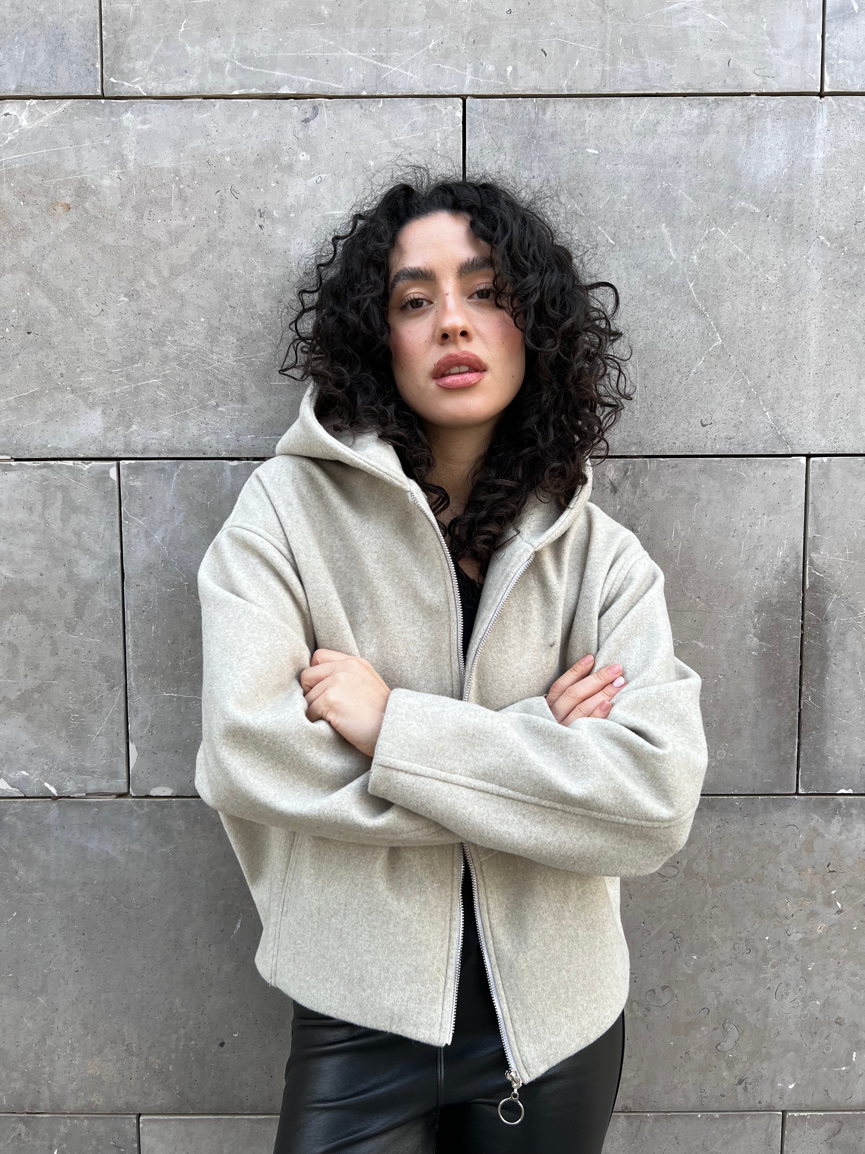 Snug Oversized In Greish Beige