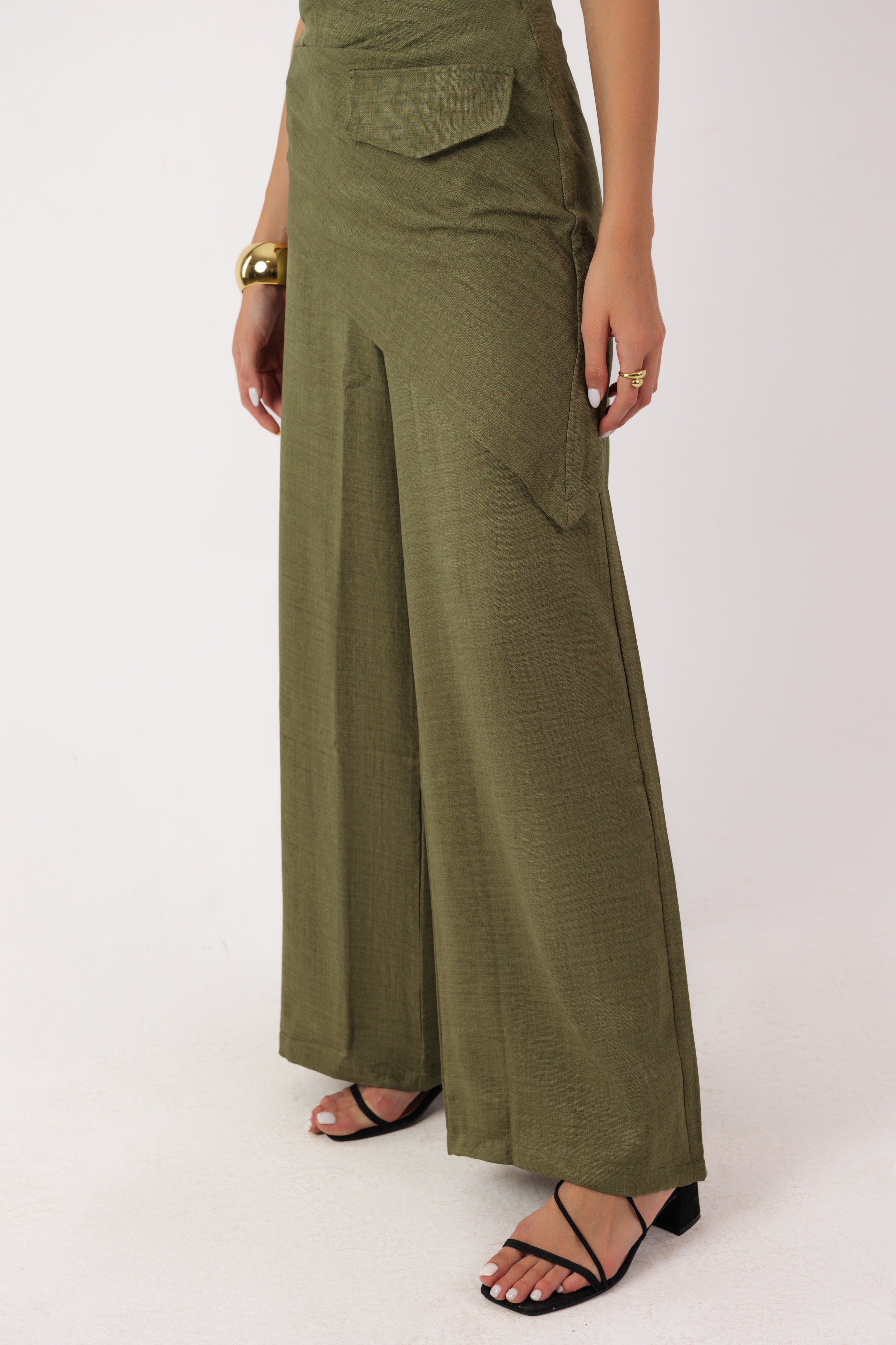 Linen Set In Olive Green